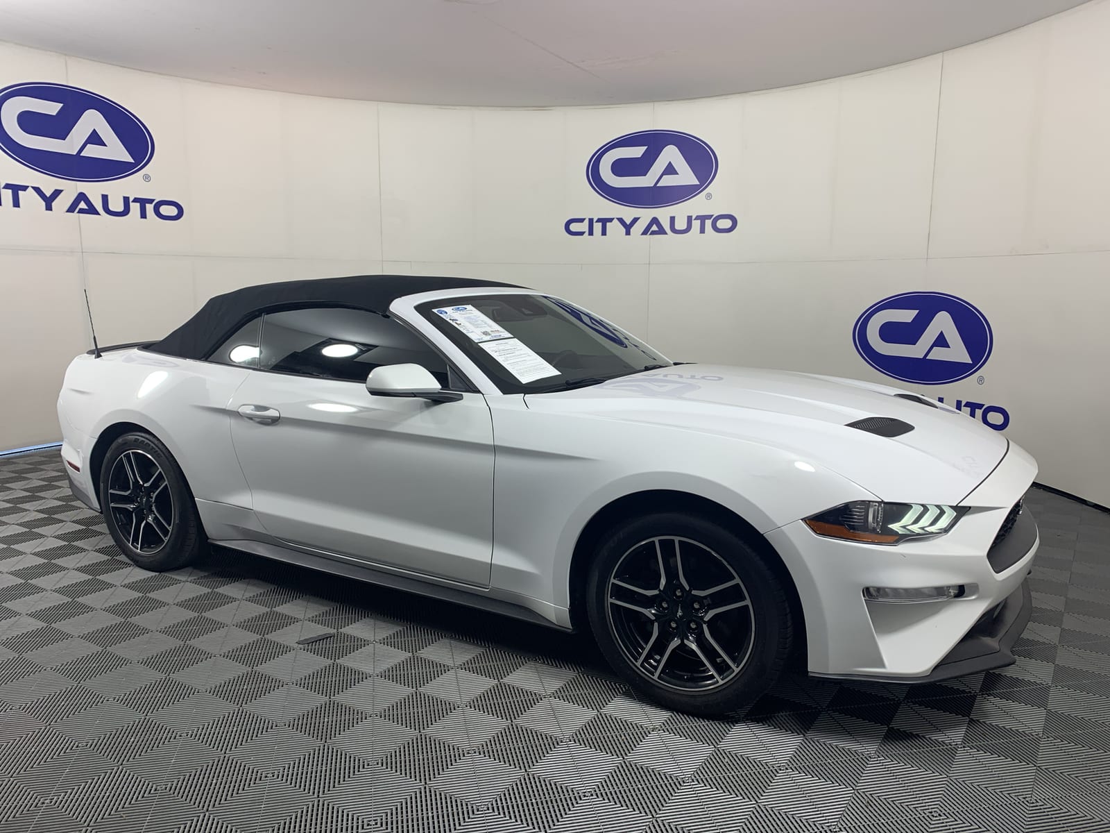 2022 Ford Mustang EcoBoost Premium