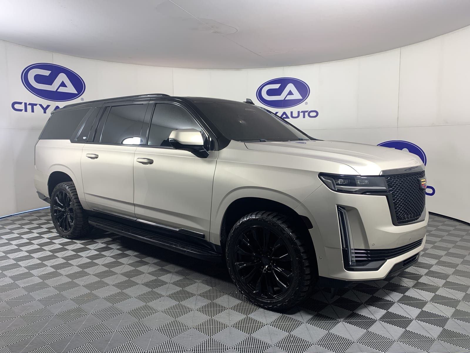 2021 Cadillac Escalade ESV Premium Luxury photo 1