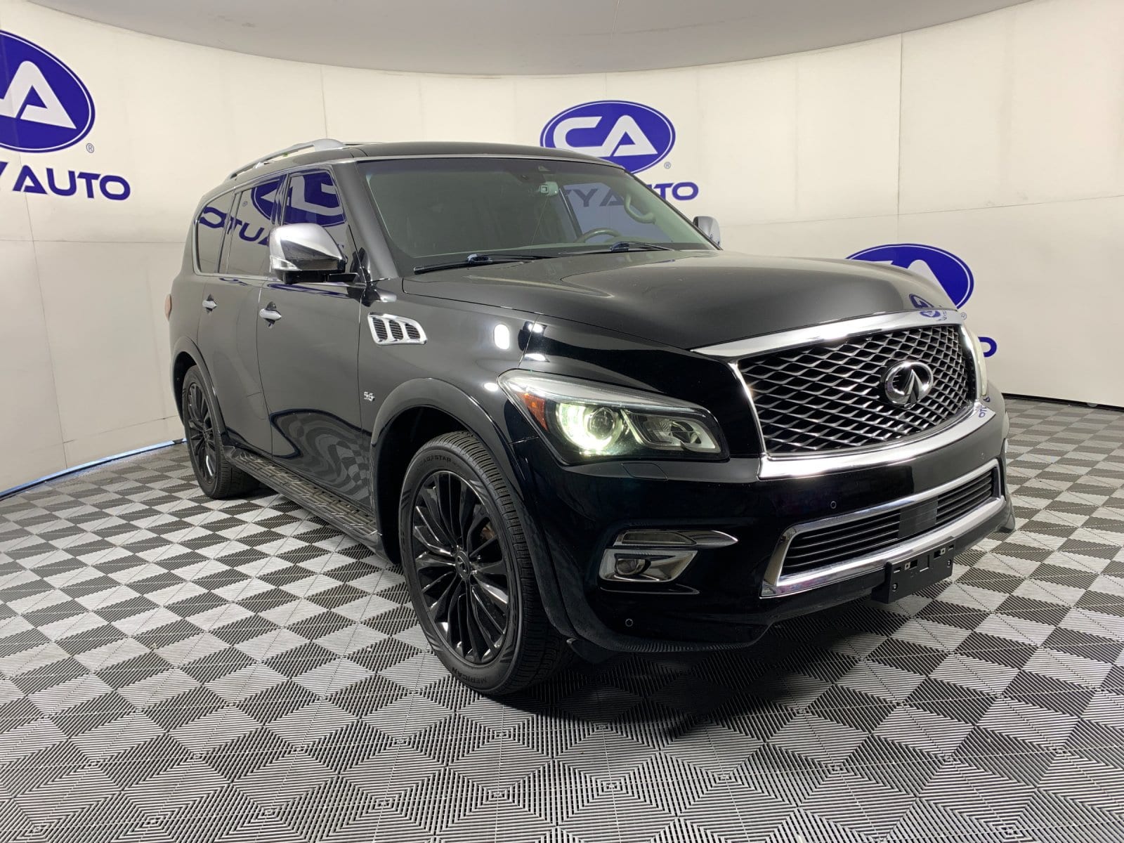 2017 Infiniti QX80 Base