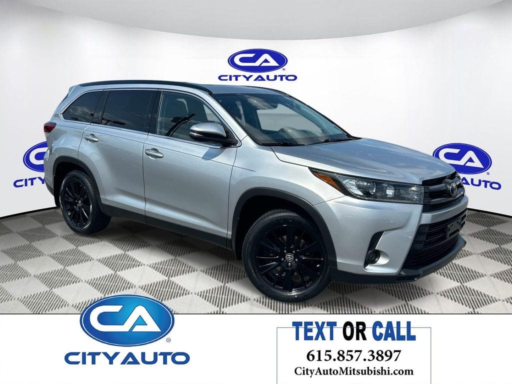 2019 Toyota Highlander SE