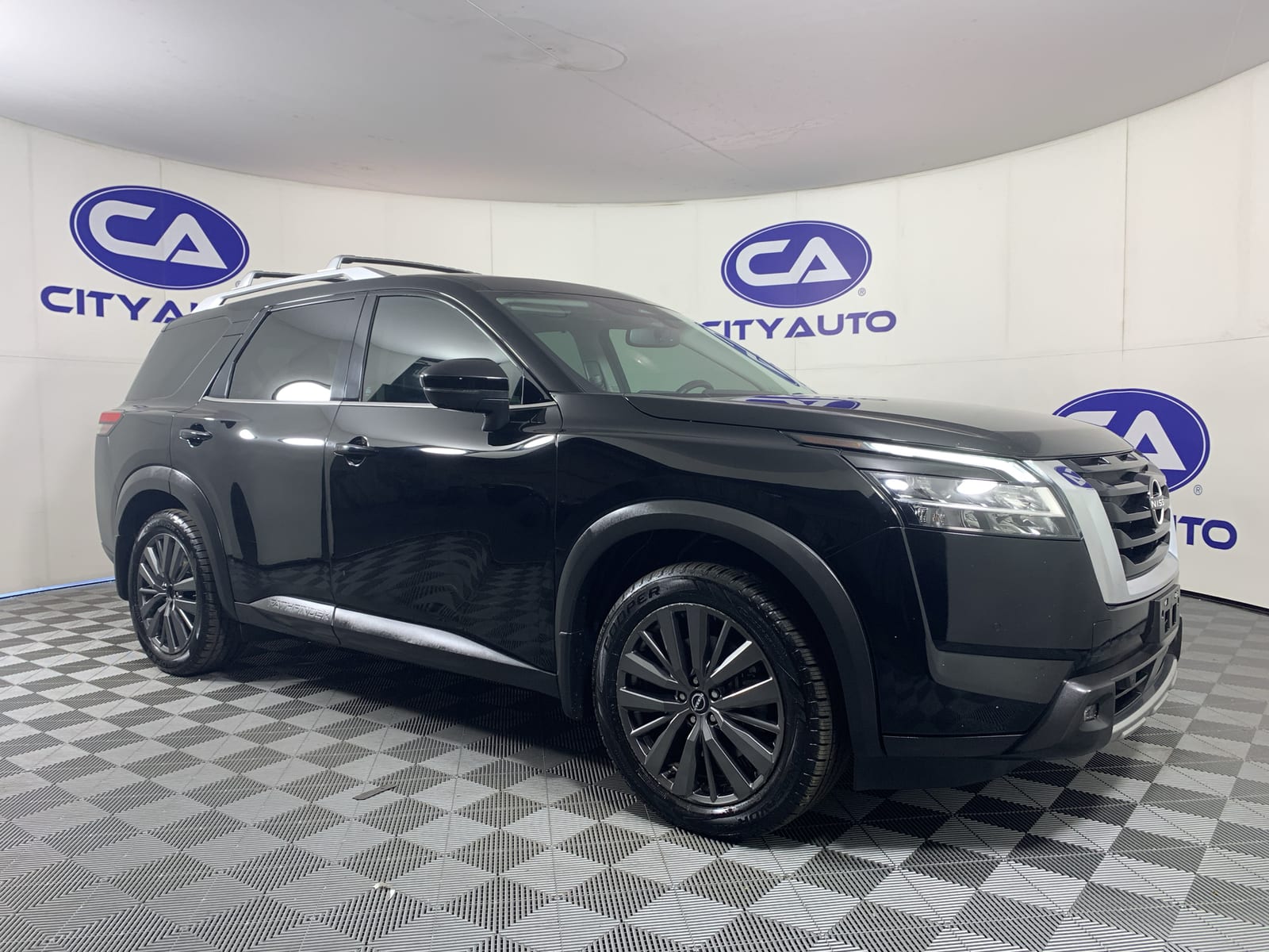 2022 Nissan Pathfinder SL