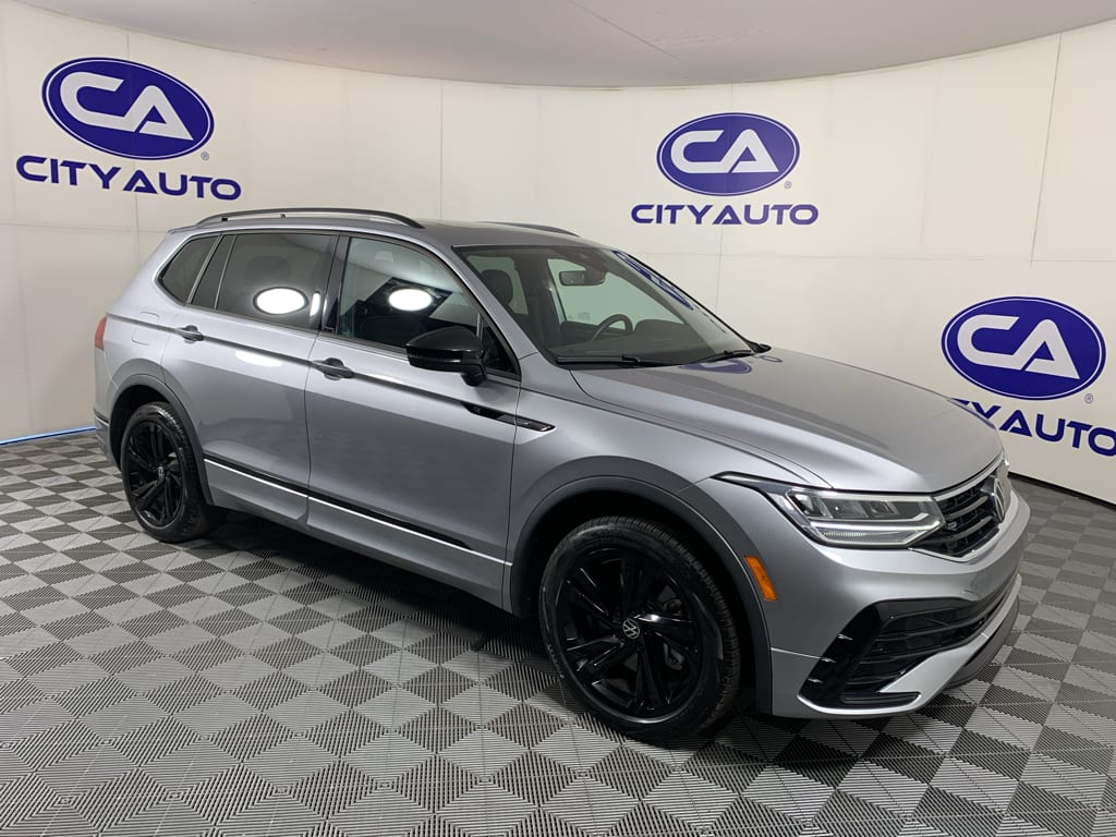 2024 Volkswagen Tiguan SE R-Line Black