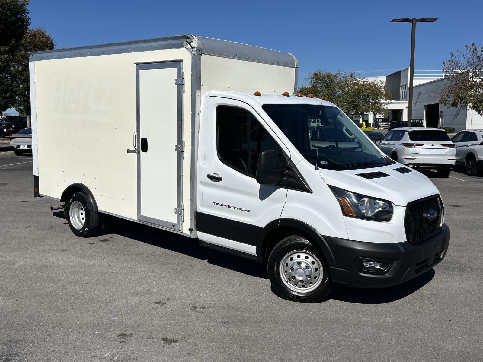 2022 Ford Transit Cutaway T-350HD Base, foto 1
