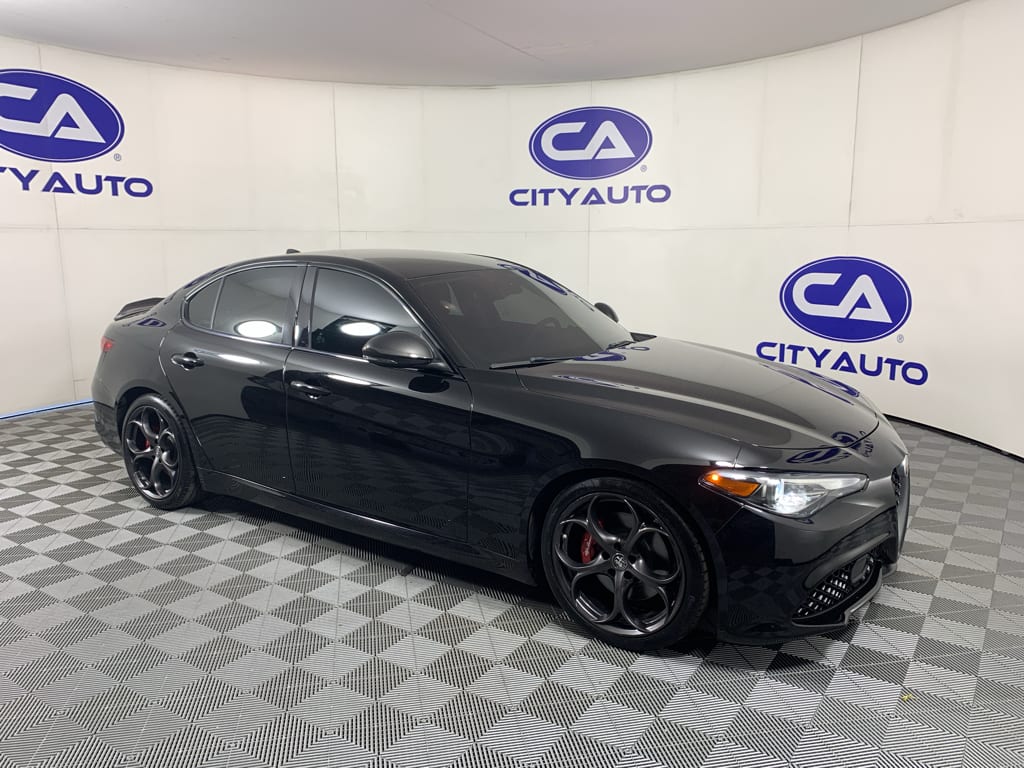 2019 Alfa Romeo Giulia Sport