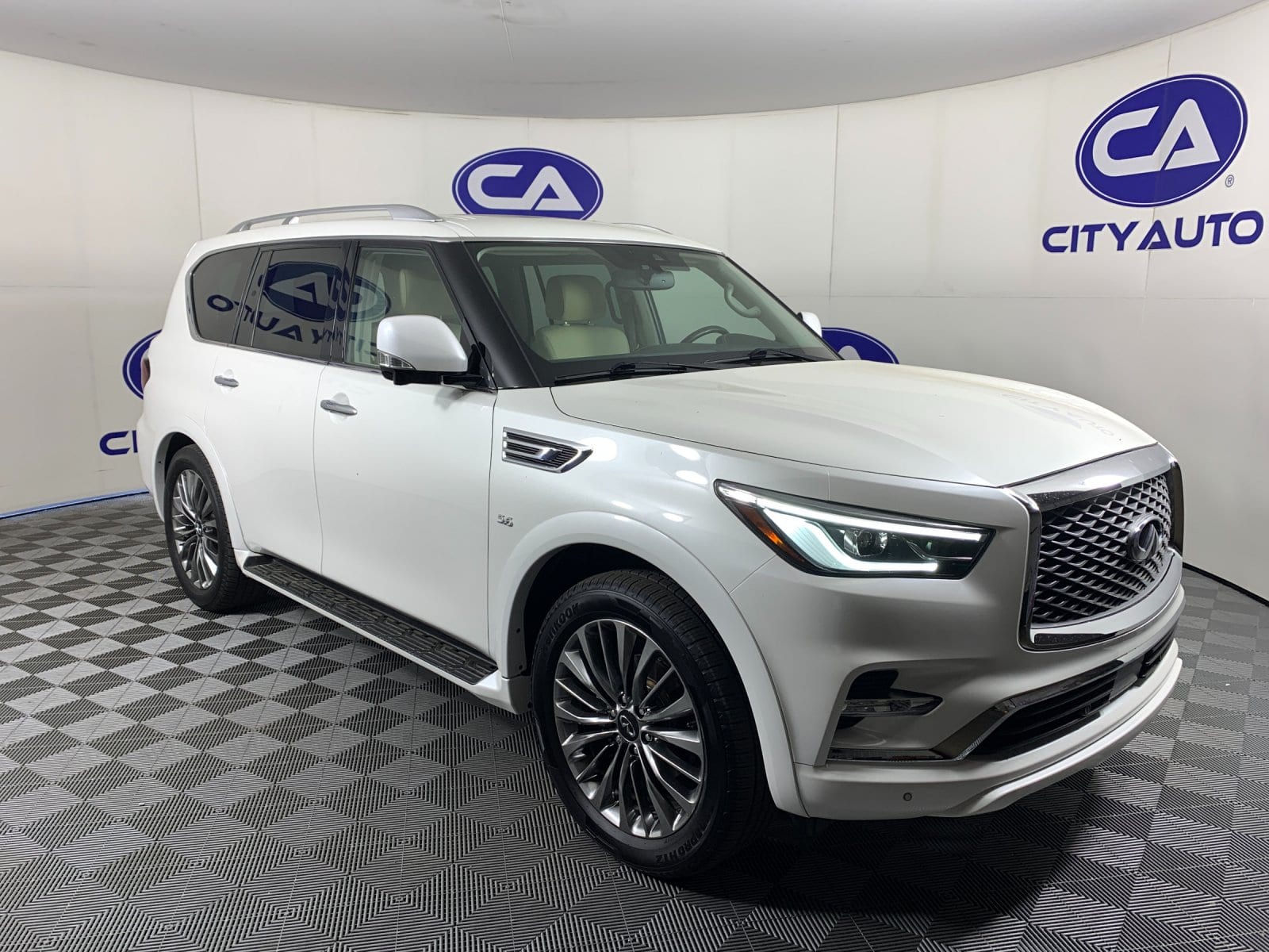 2019 Infiniti QX80 LUXE