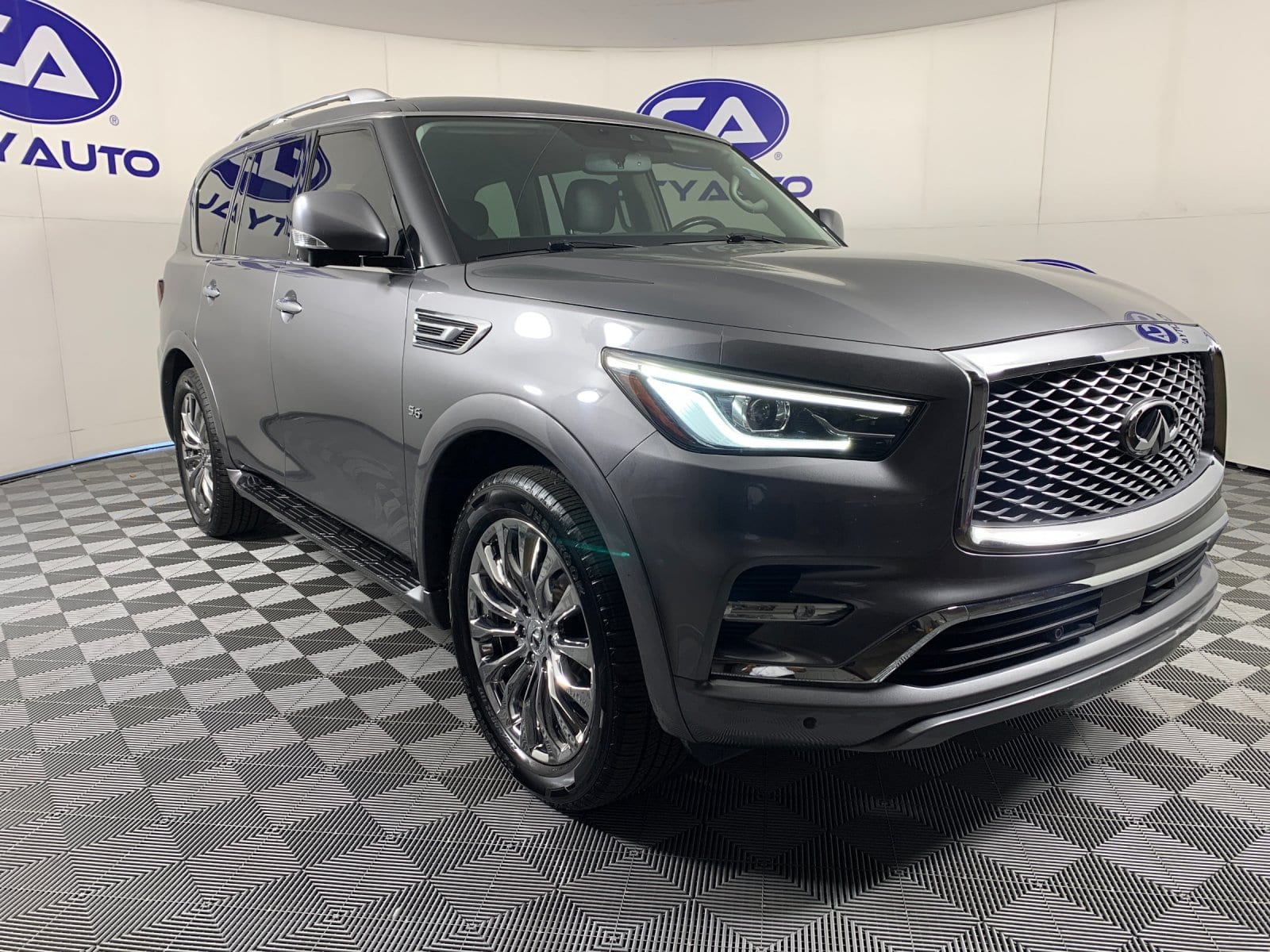 2019 Infiniti QX80 LUXE