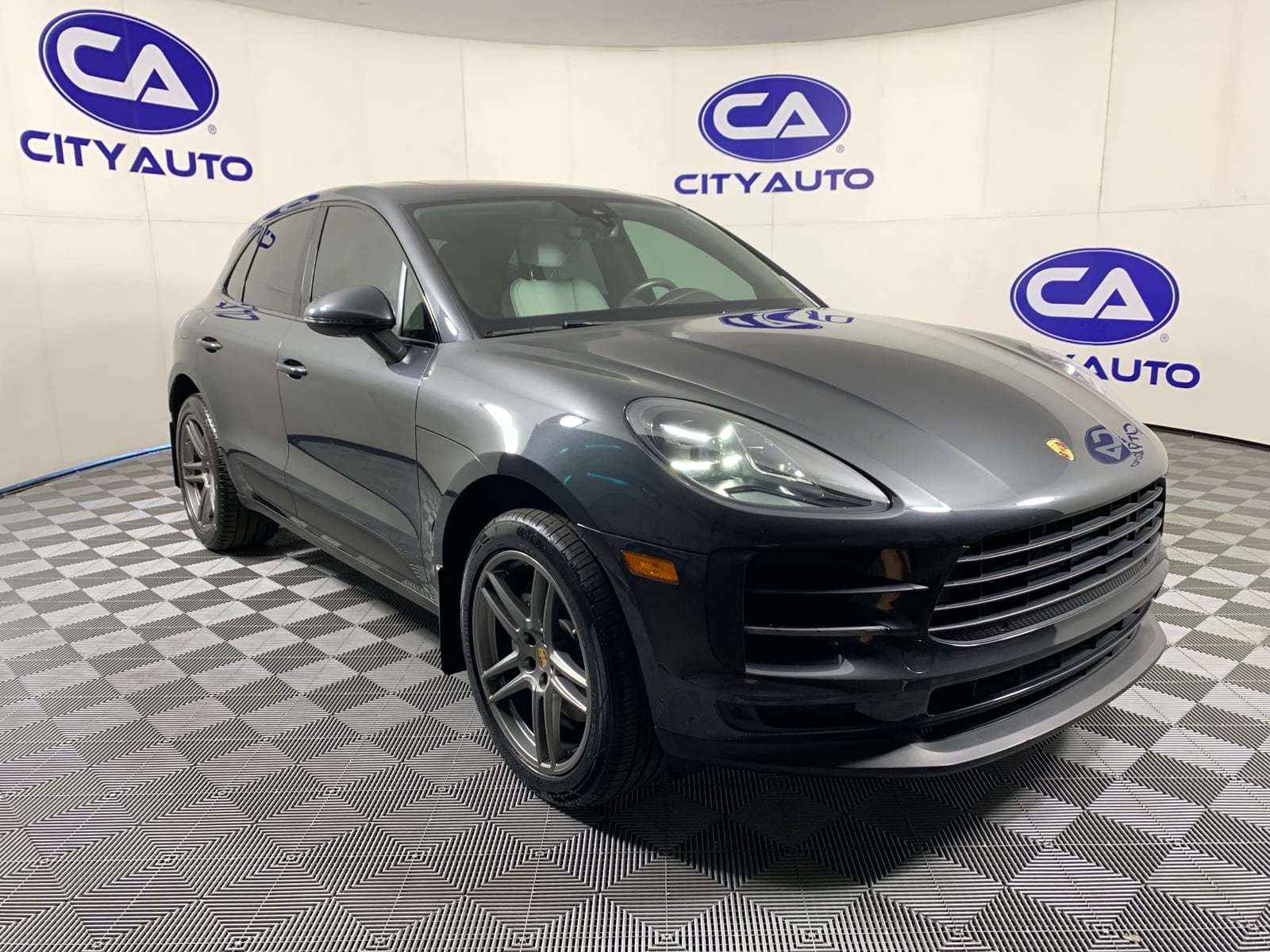 2020 Porsche Macan S