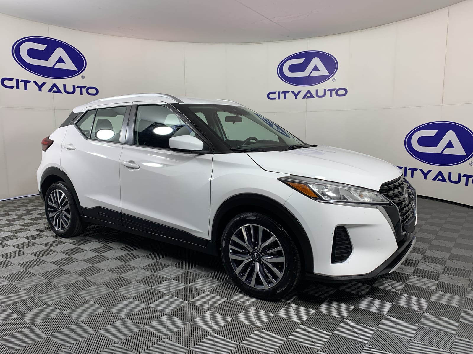 2022 Nissan Kicks SV