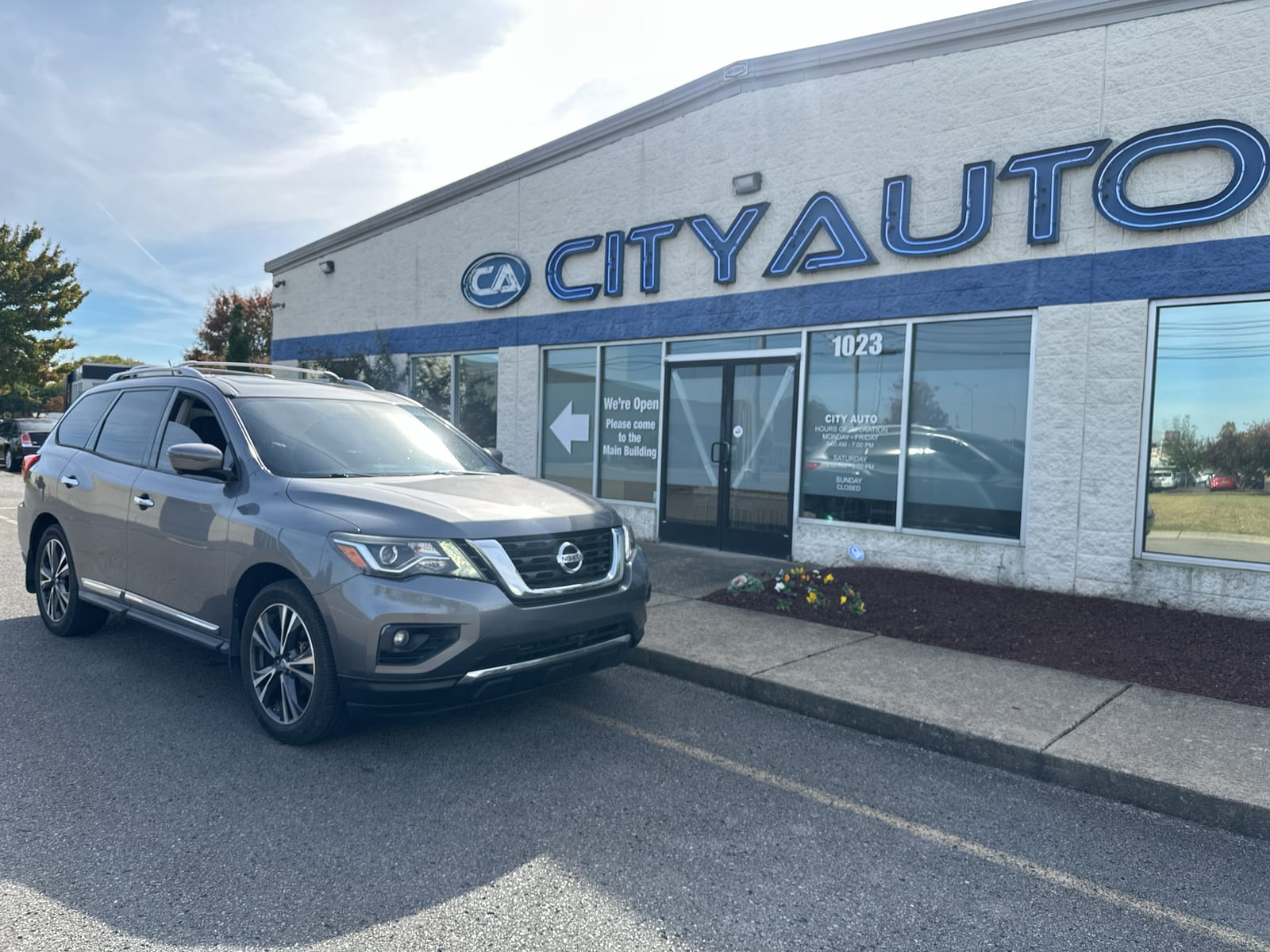 2017 Nissan Pathfinder Platinum, foto 1