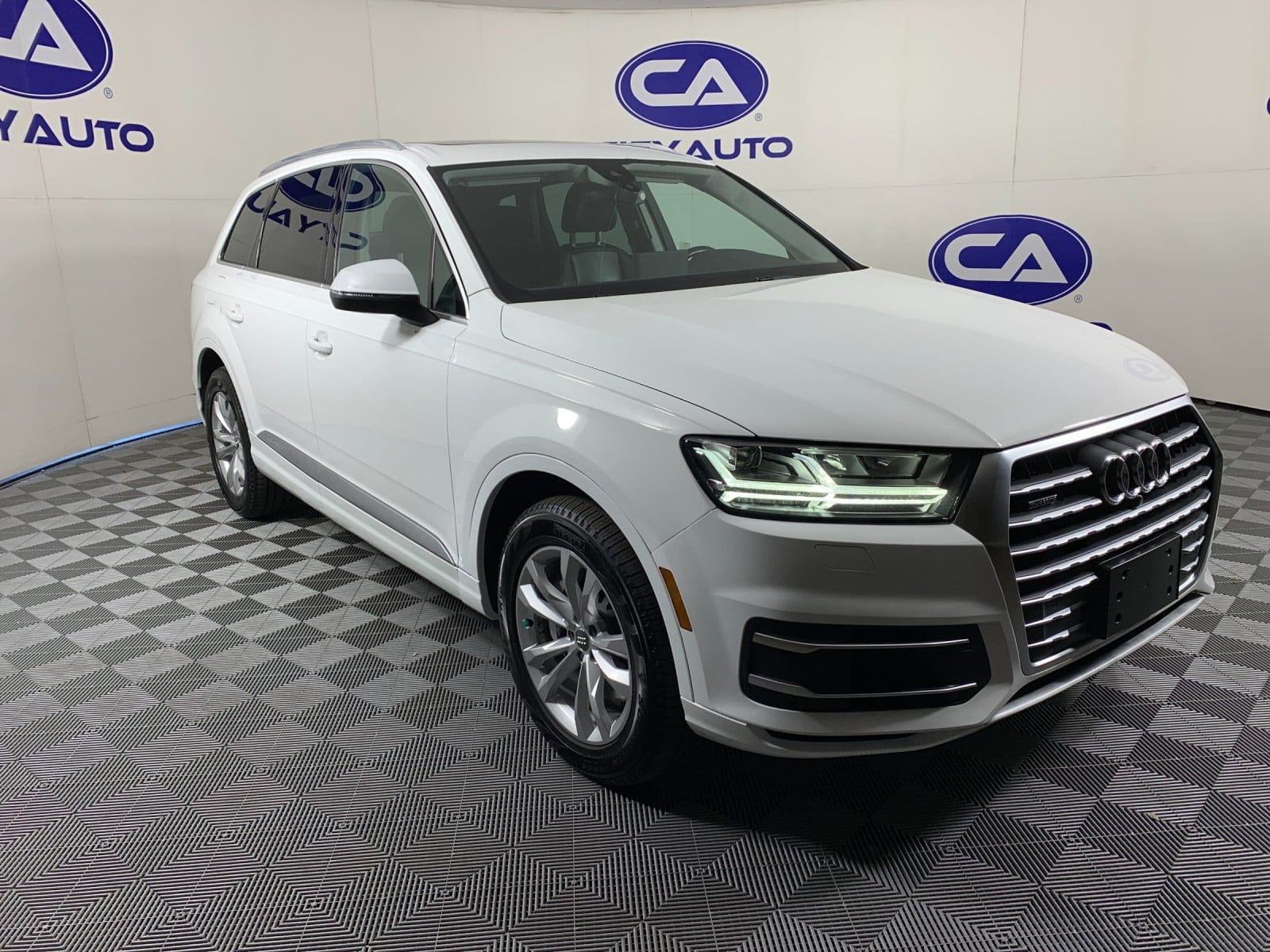 2019 Audi Q7 Premium Plus