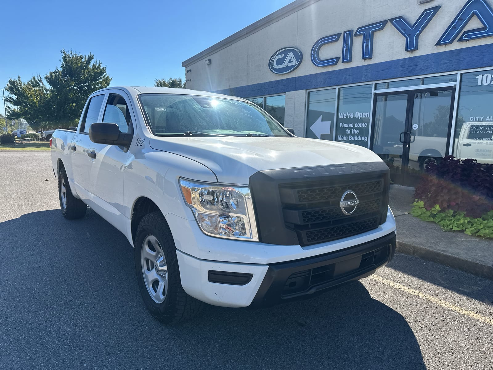 2023 Nissan Titan S
