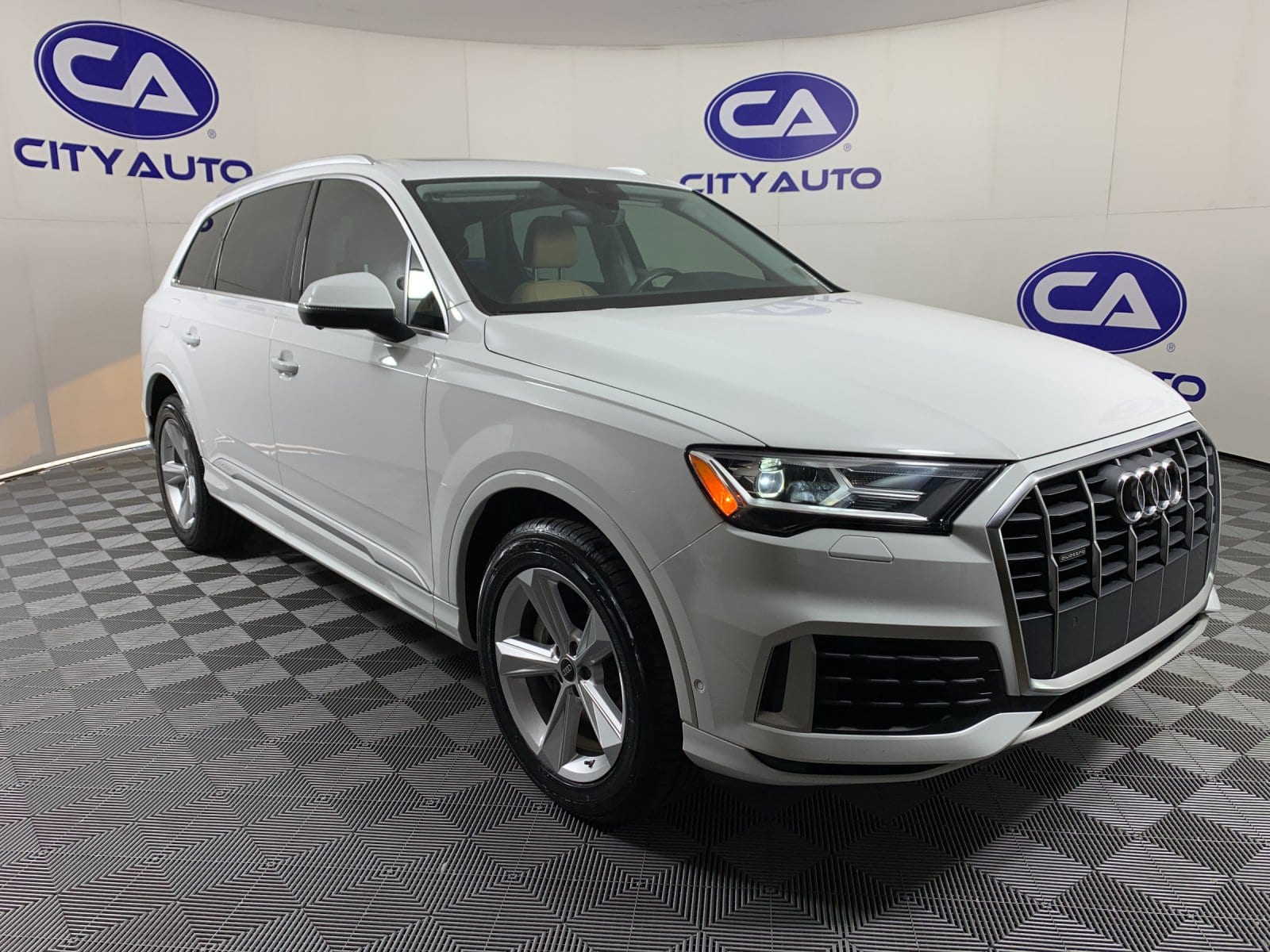 2022 Audi Q7 Premium