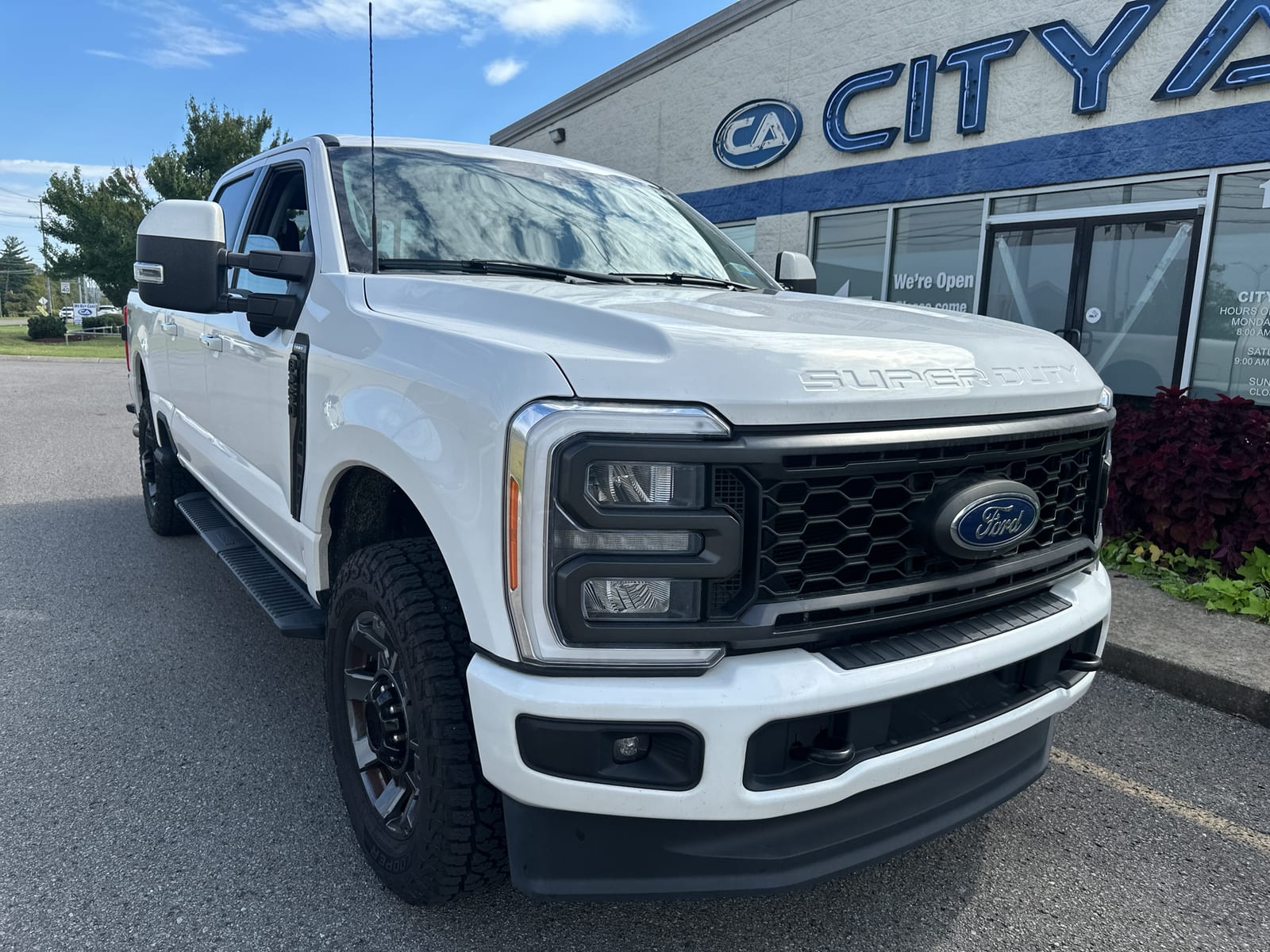 2023 Ford F-250 Super Duty LARIAT