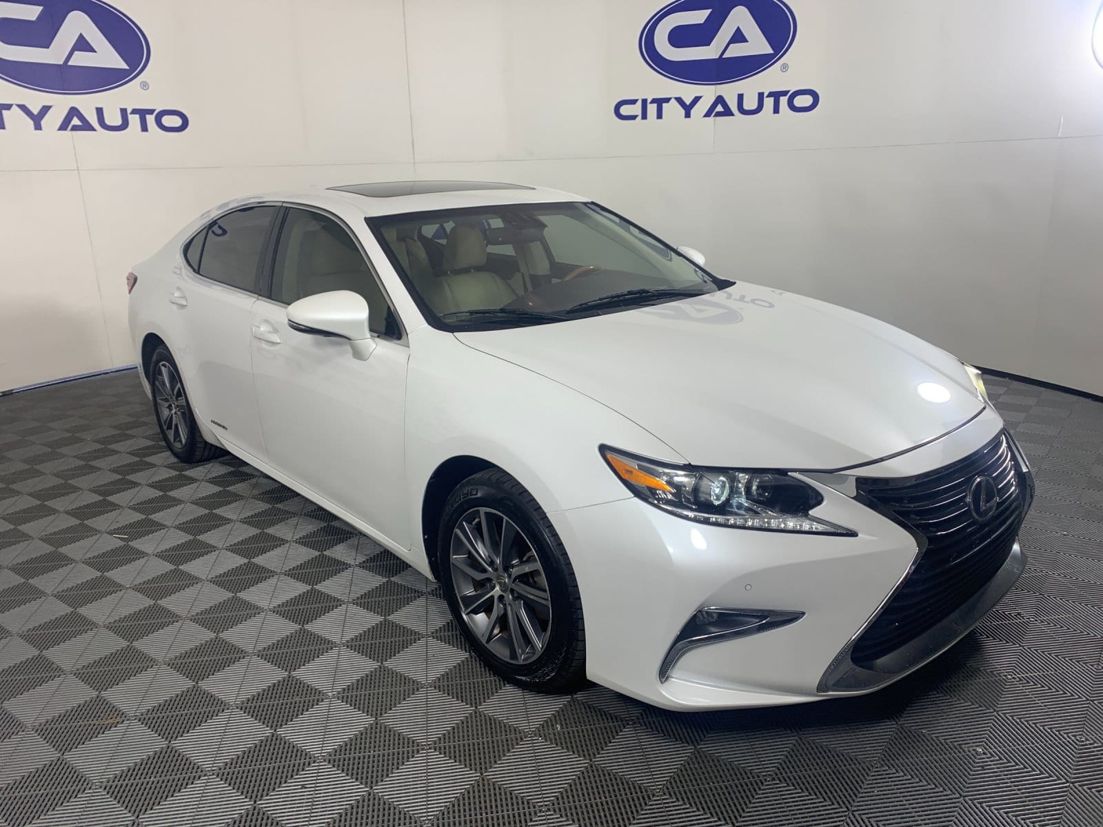 2016 Lexus ES 300h Hybrid