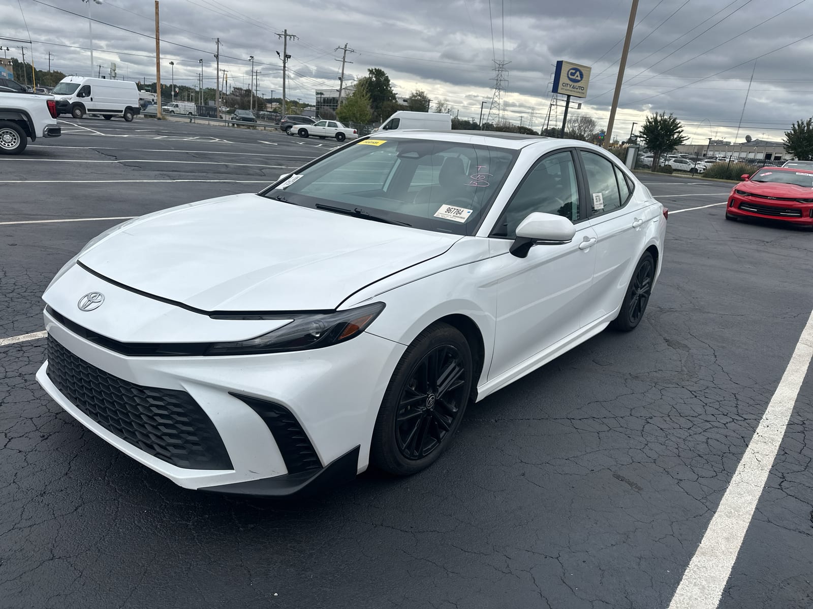 2025 Toyota Camry Hybrid SE