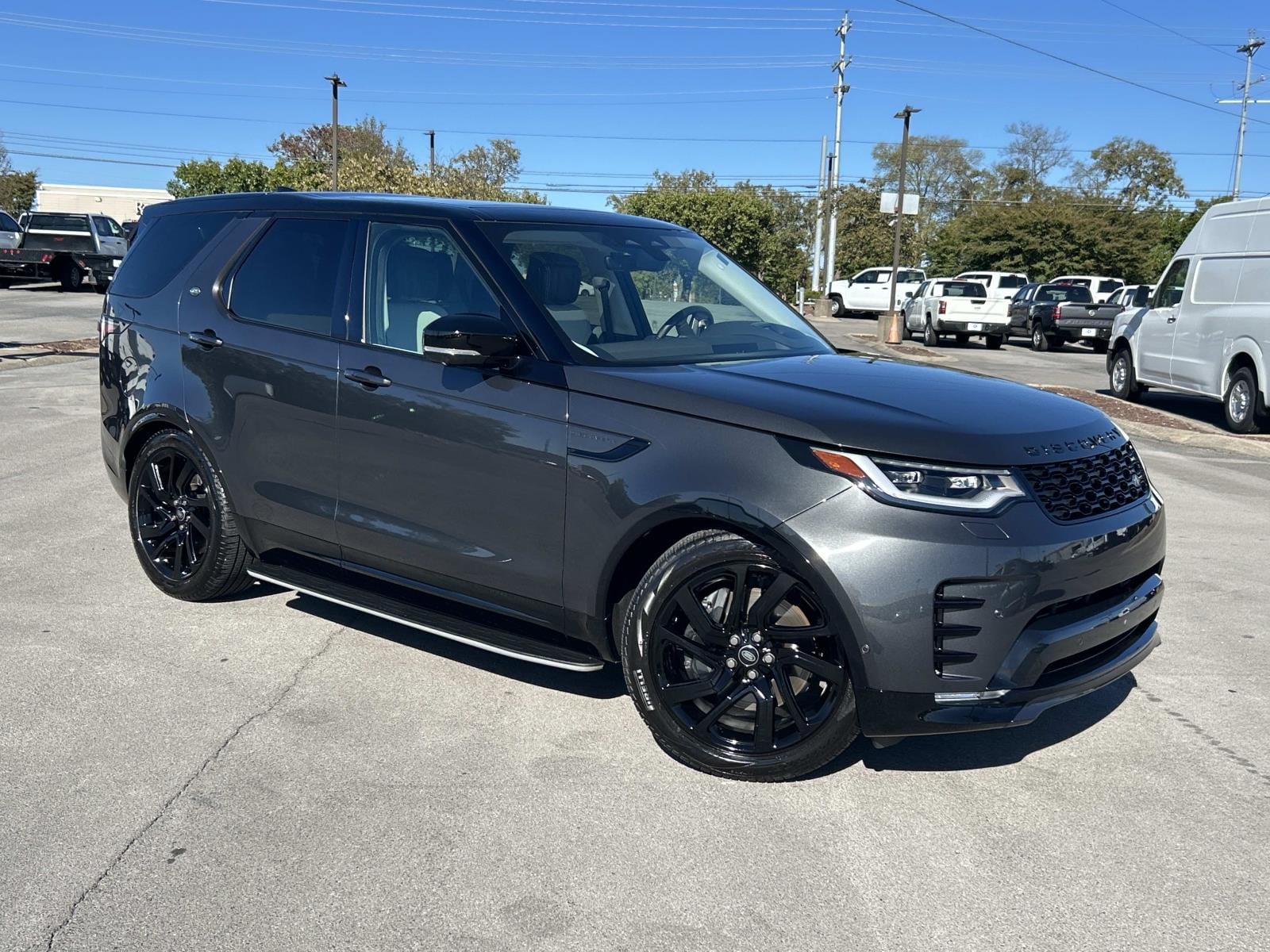 2025 Land Rover Discovery Dynamic SE