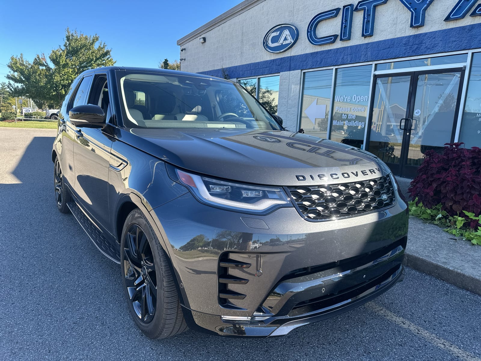 2025 Land Rover Discovery Dynamic SE