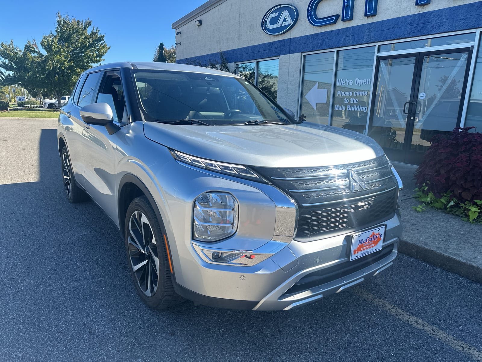 2024 Mitsubishi Outlander SE