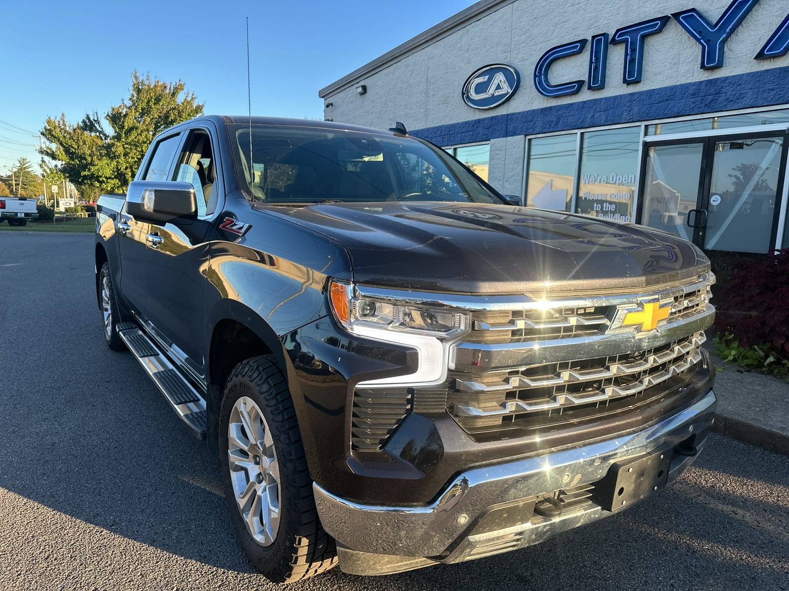 2024 Chevrolet Silverado 1500 LTZ, foto 1