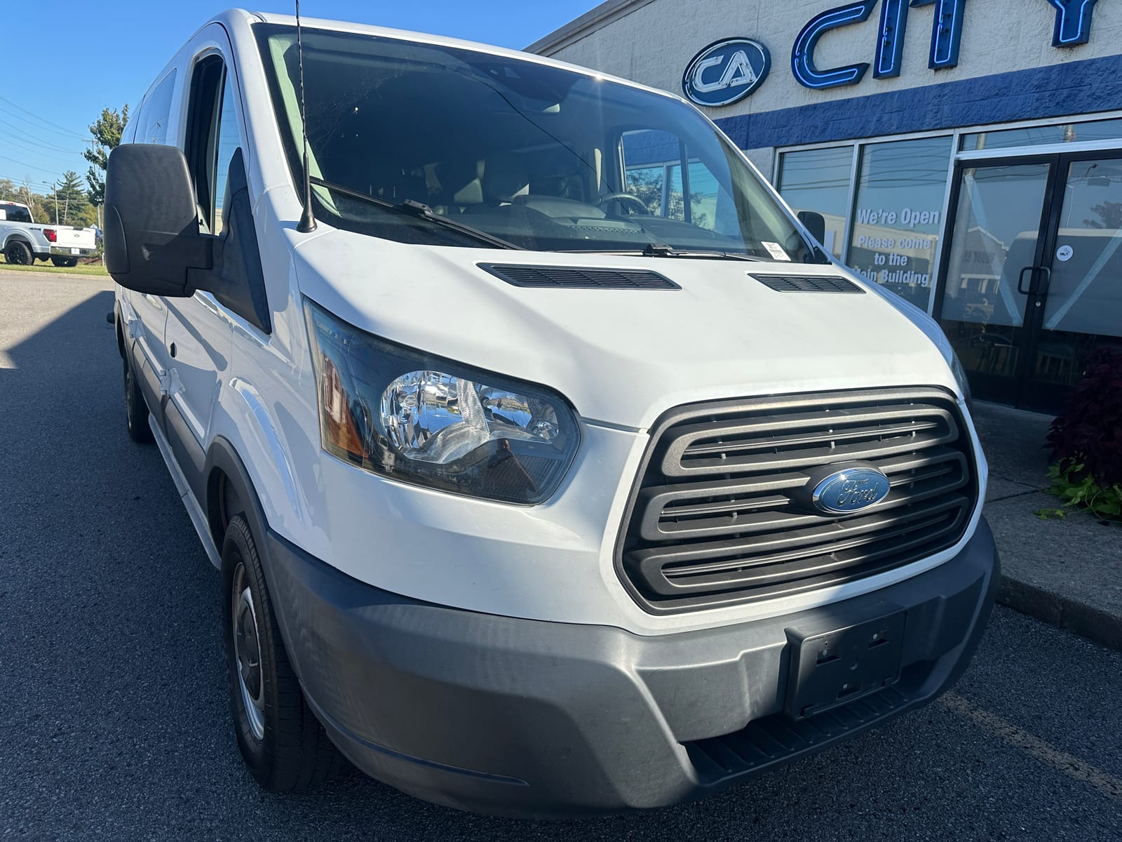 2018 Ford Transit Wagon T-350 Low Roof 60/40 XL