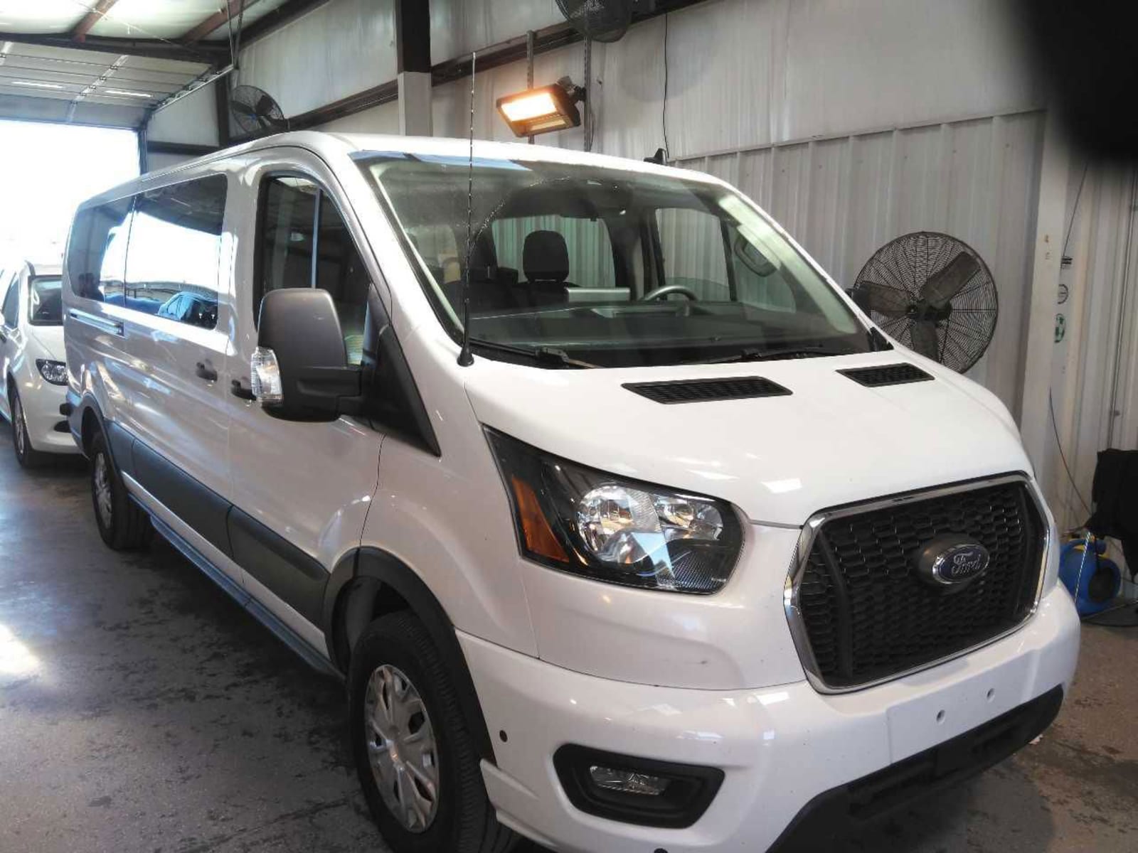 2024 Ford Transit Wagon T-350 Low Roof Slide XLT