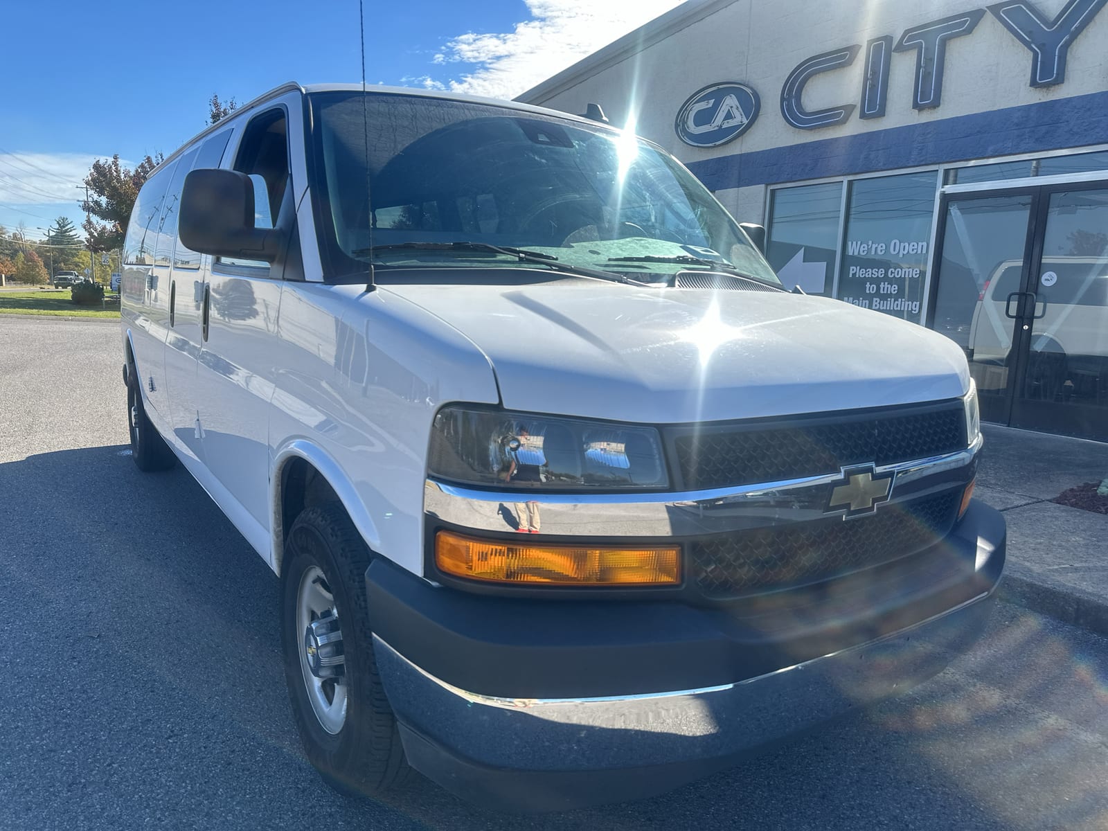 2024 Chevrolet Express 3500 LT