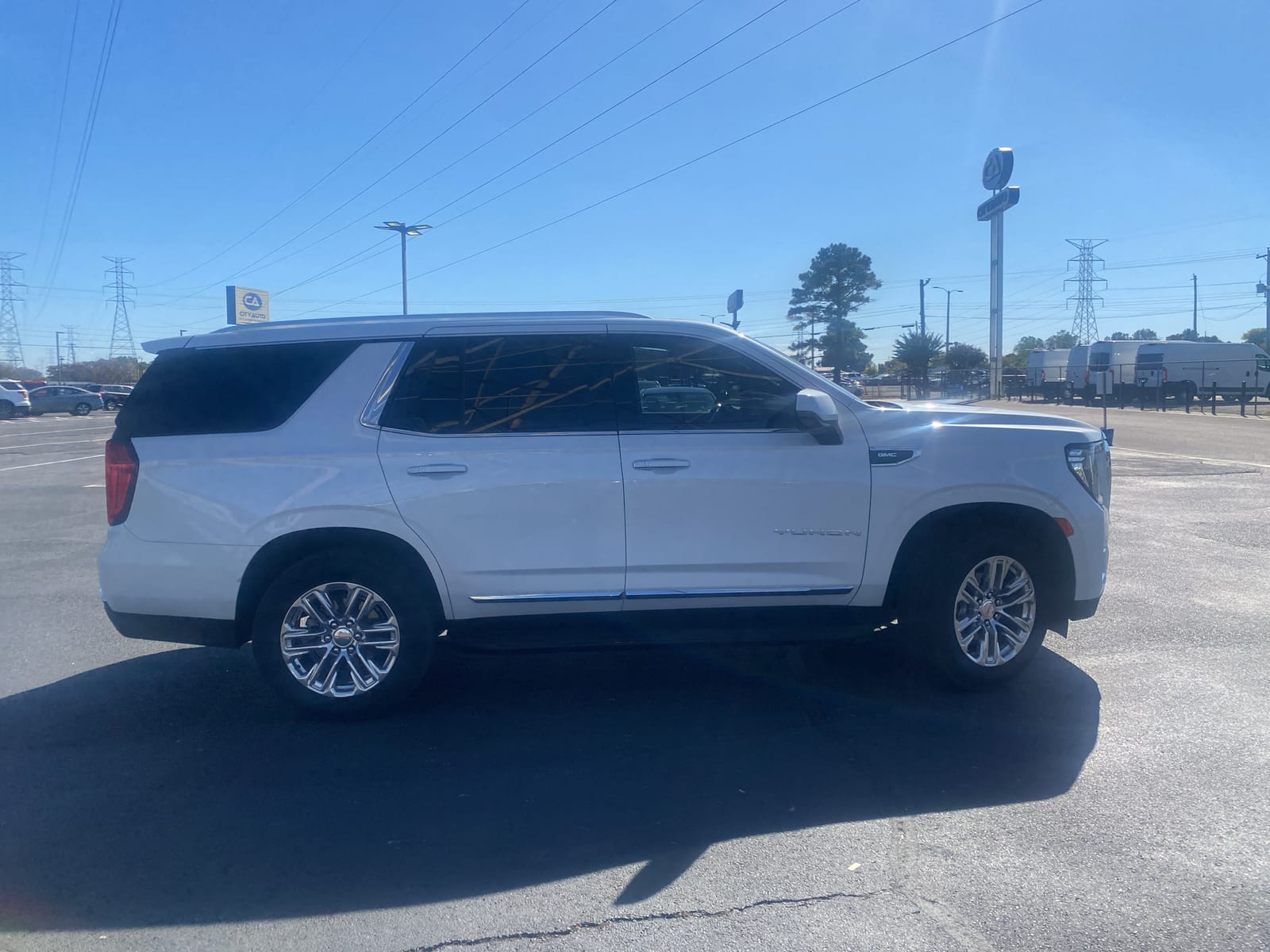 2021 GMC Yukon 1500 SLT, foto 1